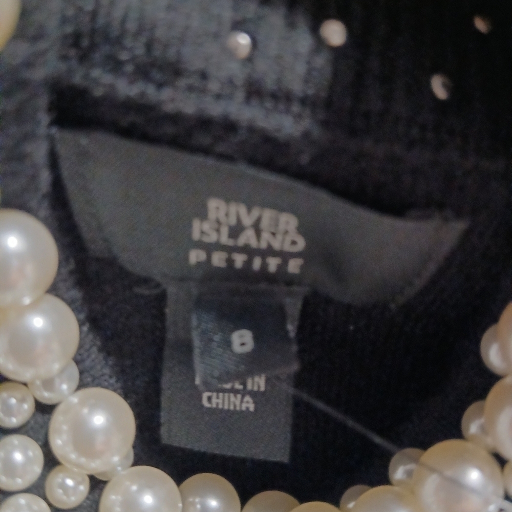 River island ladies black sweater. Size 8 petite. Sequins around neck. - Picture 13 of 15
